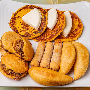 CASDELUNA Sampler Plate