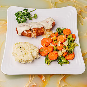 PECHUGA RELLENA / CHICKEN CORDON BLEU