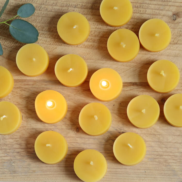 Thumbnail: refill beeswax candles