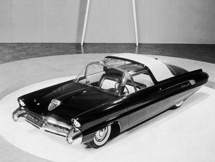1957 Lincoln Typhoon