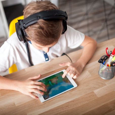 Featured Website of the Month (Feb.) - Incorporating Technology in the Classroom