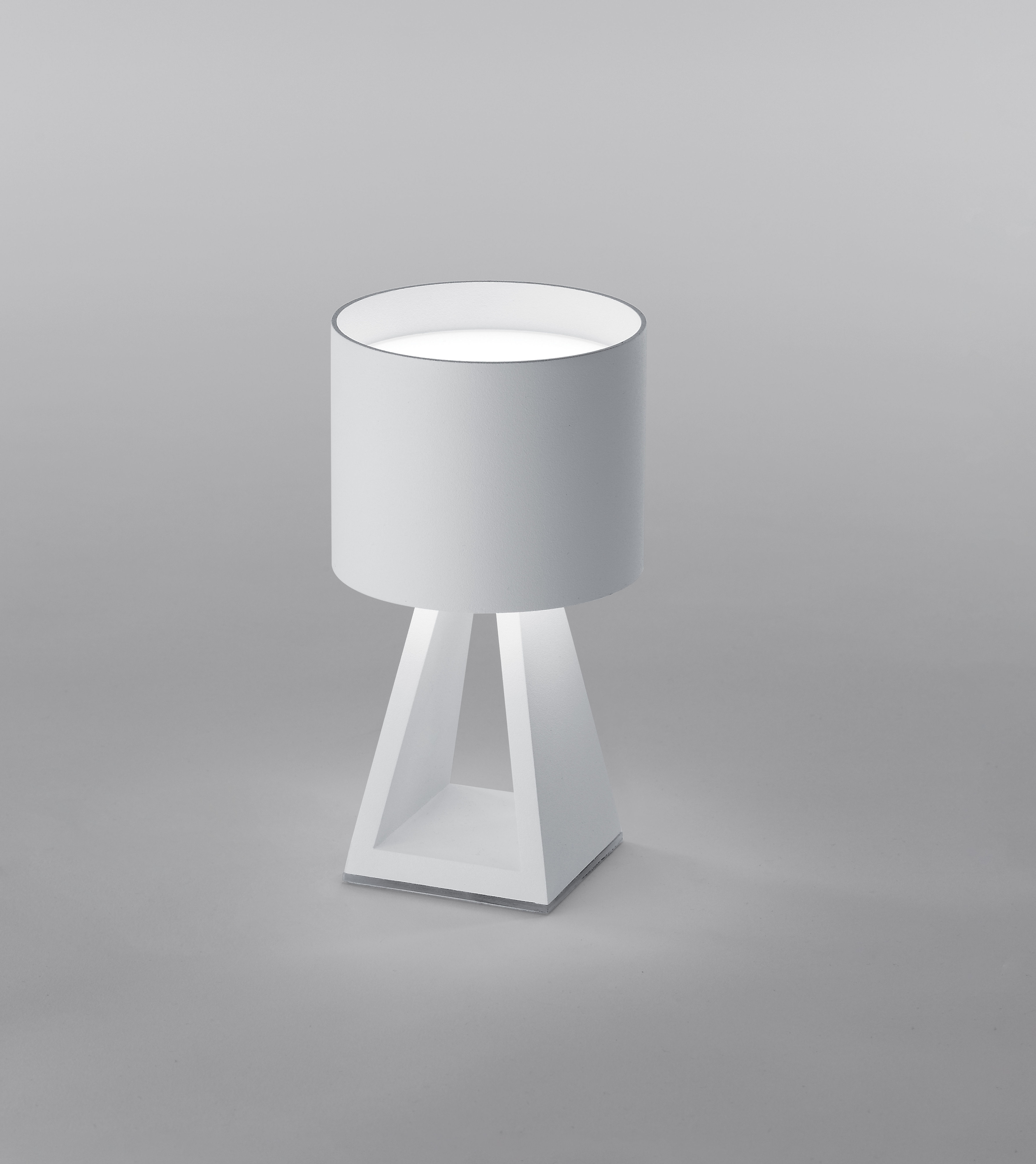 Stalinis šviestuvas VIVIDA PUP METAL