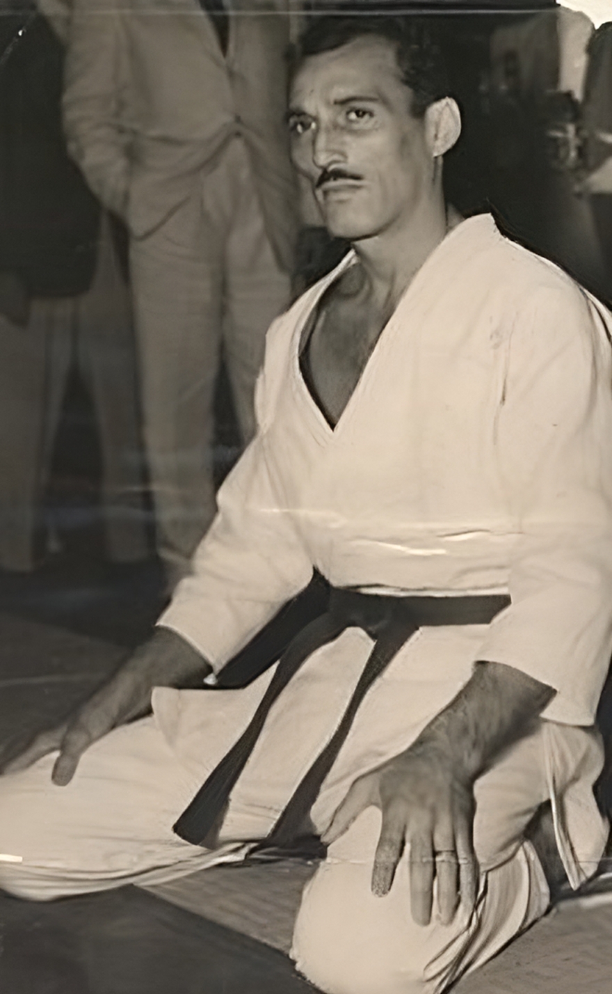 Helio Gracie with an intense look
