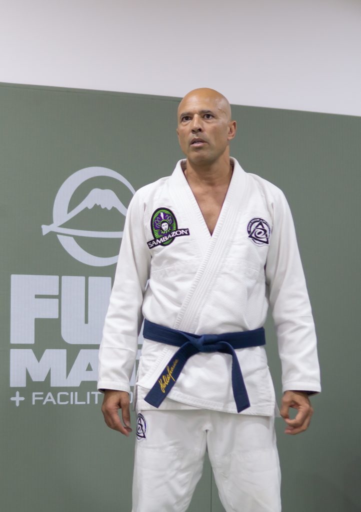 Helio Gracie's navy blue belt