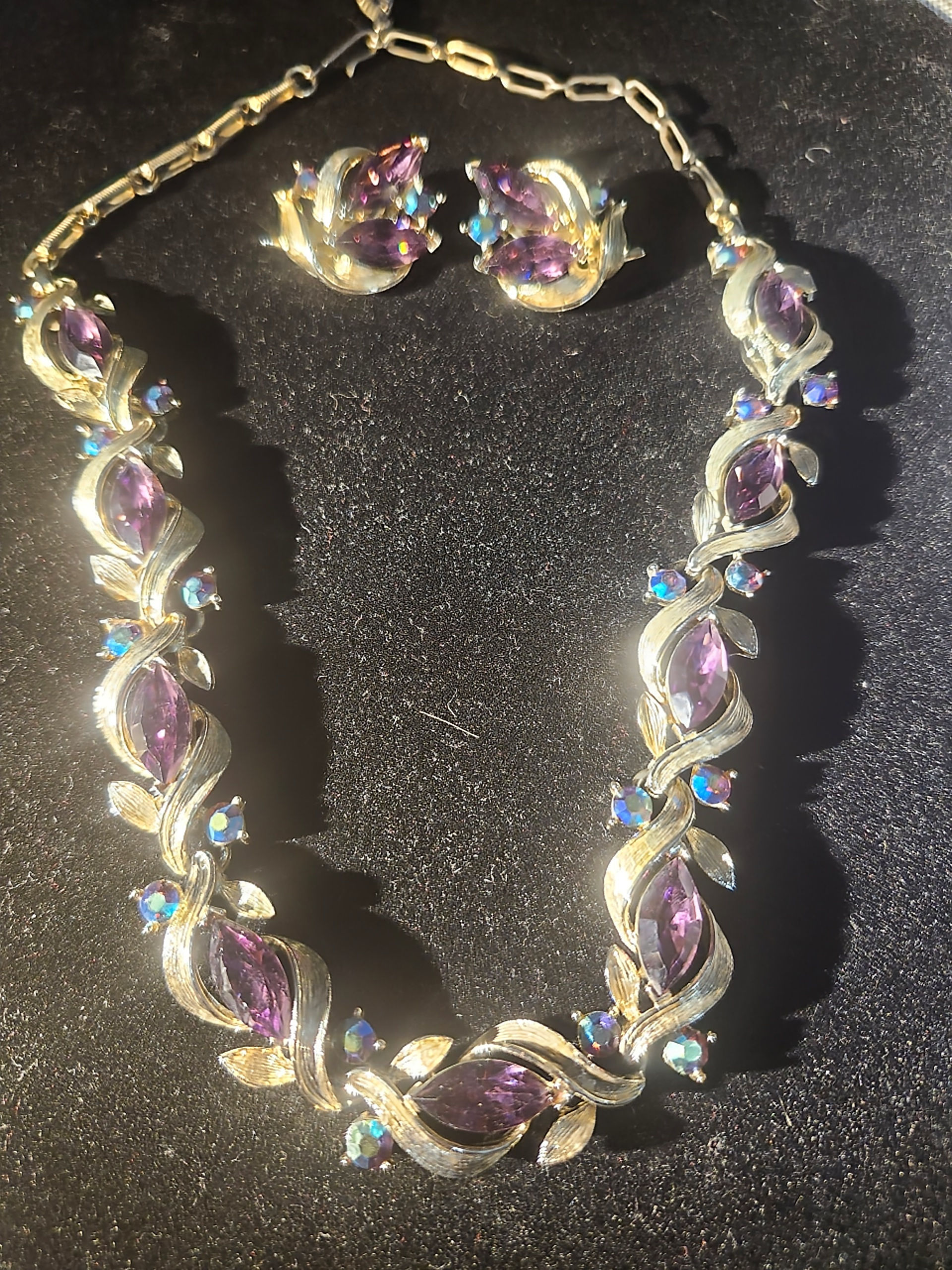 Vintage Cardinal Purple Rhinestone Necklace & Clip On Earrings Set