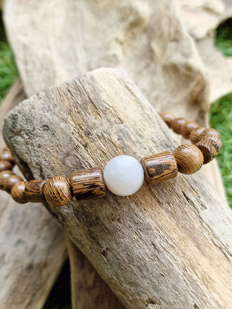 Miniature : Bracelet en bois et pierre d'agate blanche