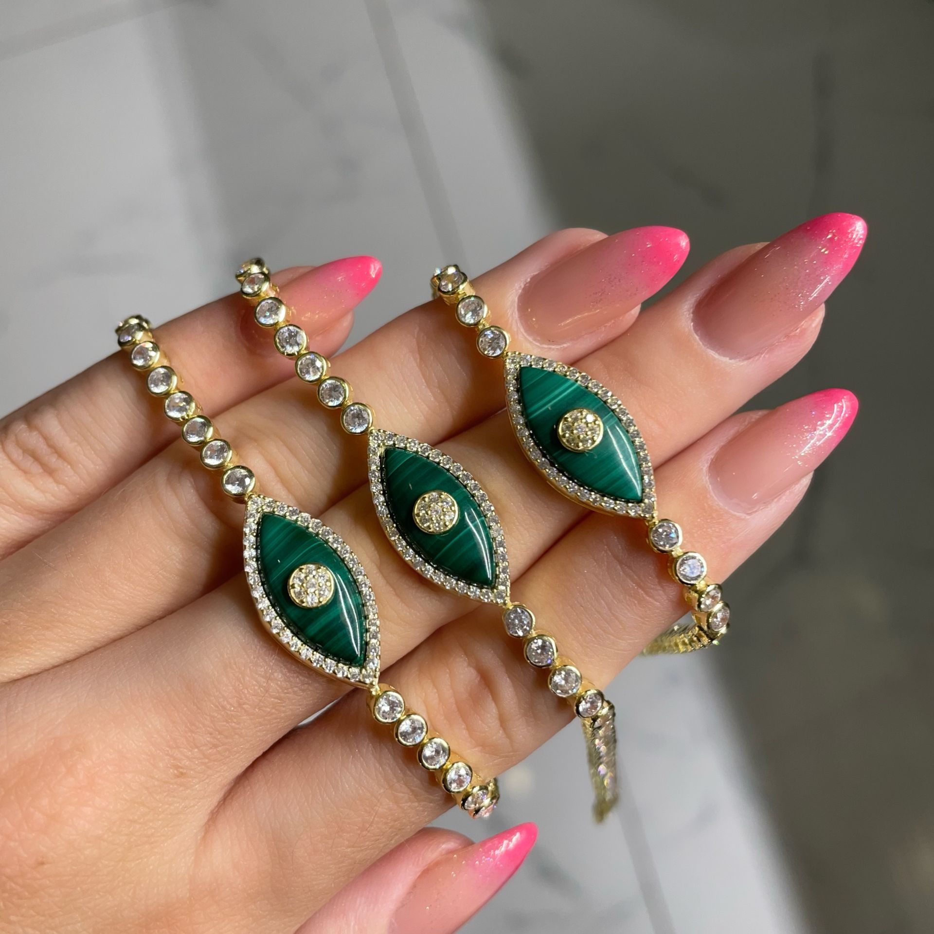 Malakit taşlı kuş gözü bileklik