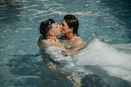 Charming Franco-English Wedding at Château Rieutort Combining Glamour and Relaxed Vibes