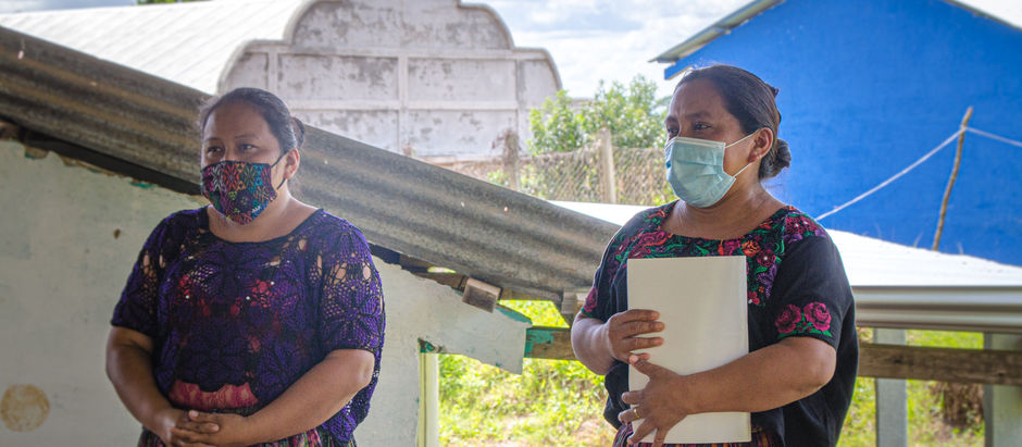 MUJERES ANTE LAS ADVERSIDADES
