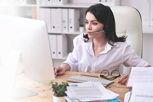customer-service-operator-at-work-2023-11-27-05-11-59-utc (1).jpg