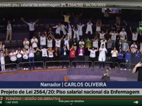 Piso salarial da enfermagem é aprovado na Câmara dos Deputados