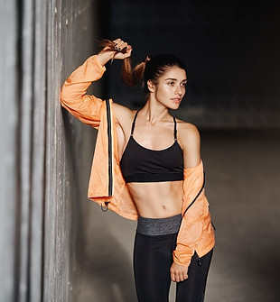 attractive-sporty-girl-with-perfect-body-wear-activewear-legging (1).jpg