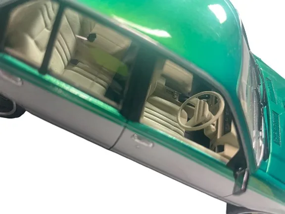 Miniatura: VH Commodore Tubbed Pro-Street - Kit de modelo impreso en resina 3D en escala 1:25 o 1:18 - FB