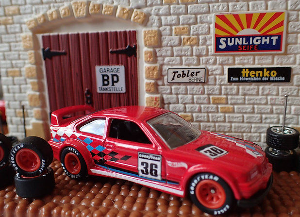 Miniaturbild: Watanabe Orange oder Rote Felgen + Reifen Real Riders GOODYEAR EAGLE + 3 Achsen zur Auswahl