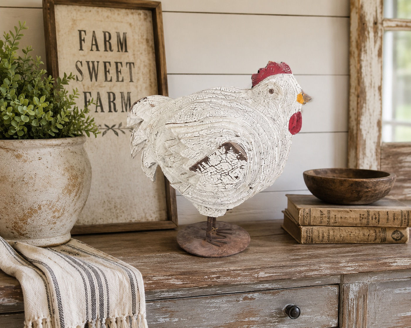 Farmhouse Wooden Chicken Figure – Distressed Folk Art Decor