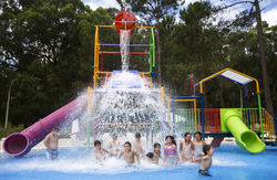 Piscina con juegos  Solanas Vacation