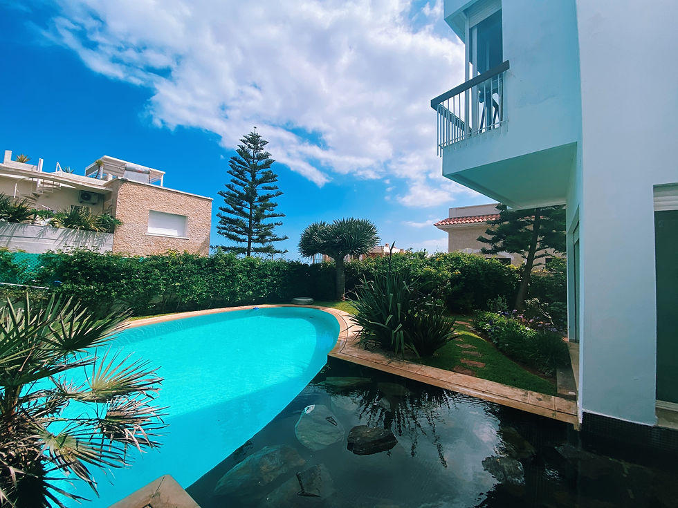 Miniature : Villa Unique avec une Grande Piscine