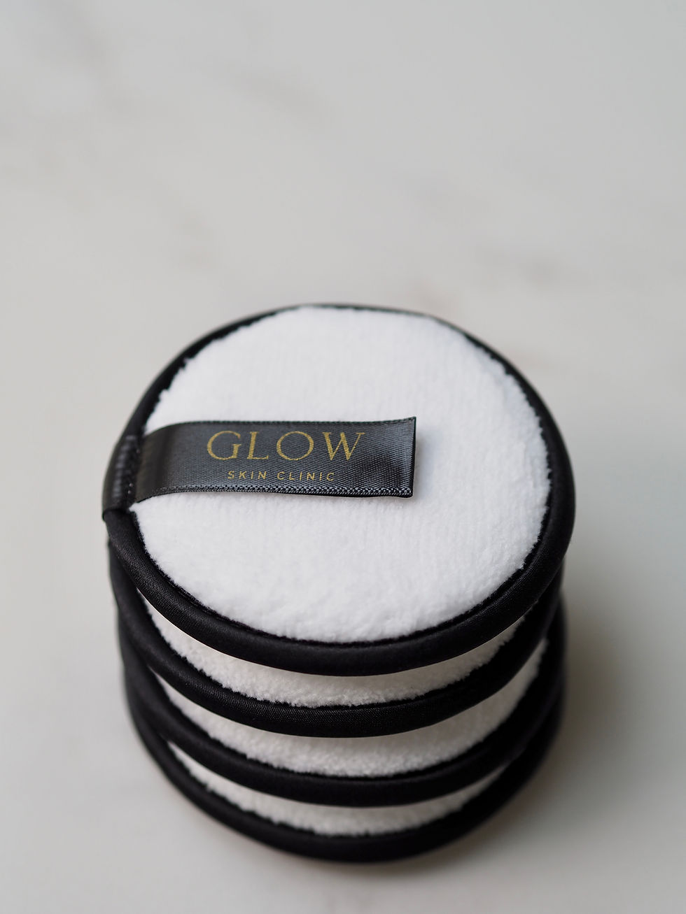 Thumbnail: Glow Makeup Melt Pads Bundle x4