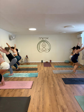 סטודיו ליוגה