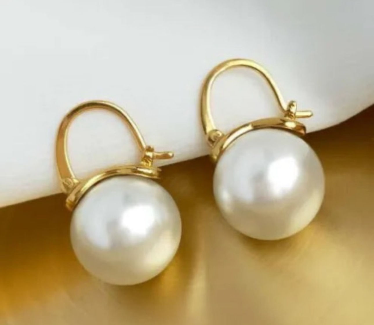 Minimalist Shell Pearl Hoop Earrings