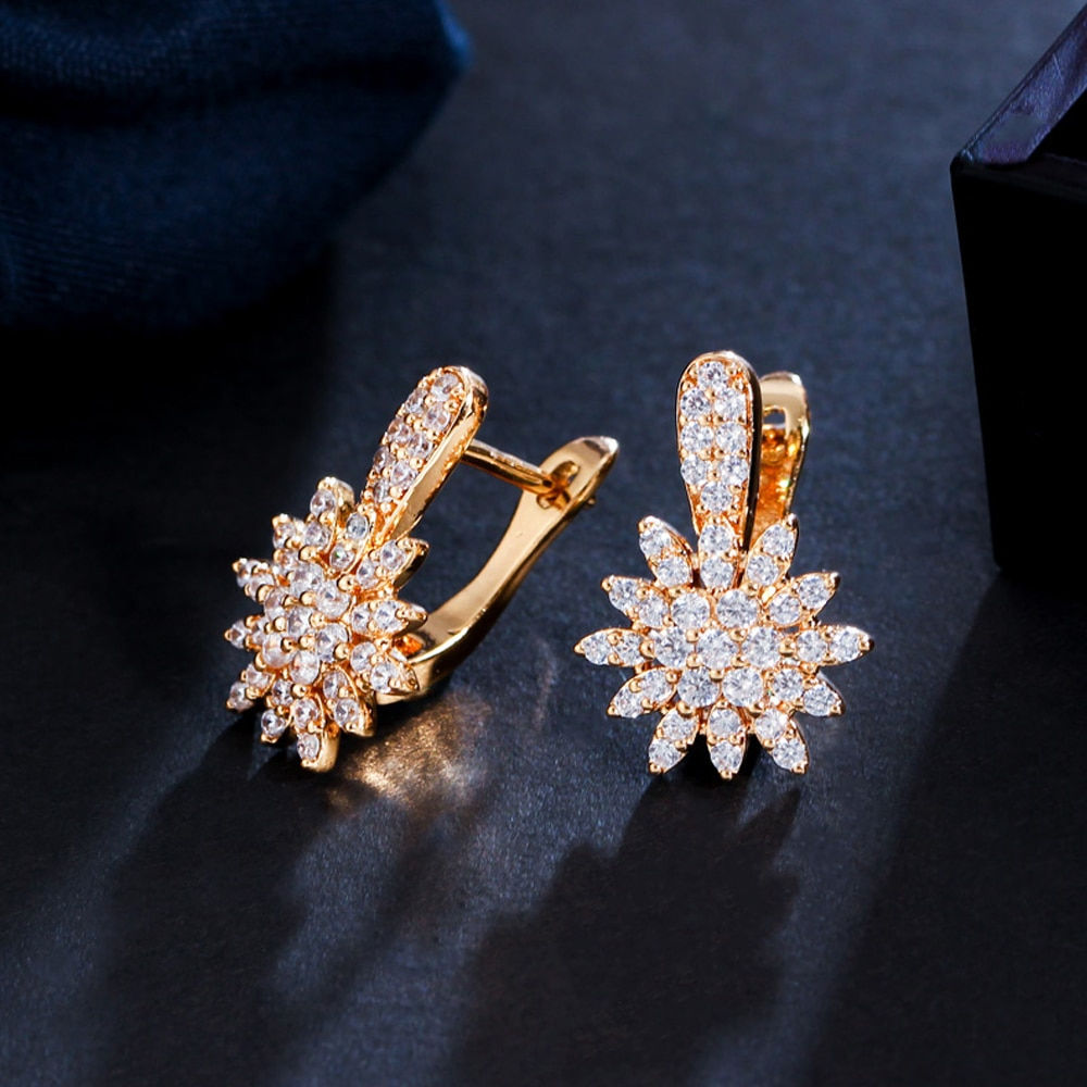 CWWZircons Elegant Full Micro Paved Cubic Zirconia Stone