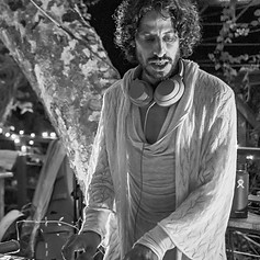 Shayur 2 - Shayur Shah_edited.jpg