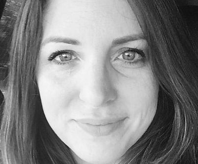 Dr Lindsay McMillan. Clinical Psychologist specialising in perinatal mental health.