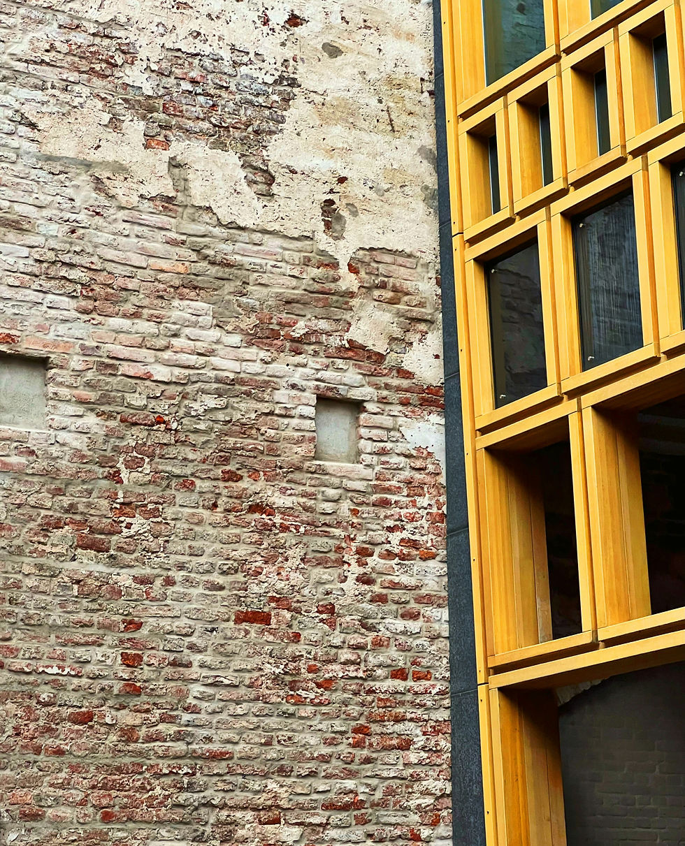 Afbeelding: ā Old meets new 2- Shaimaa A. 2025ā Beeld beschikbaar via Shaimaa A ā Unsplash.Ā