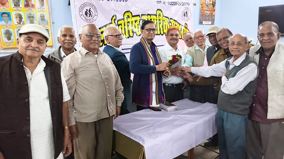 “Literary Discussion – With the Elderly” symposium organized on the occasion of Gita Jayanti by Bhilai Varishtha Nagrik Mahasangh.