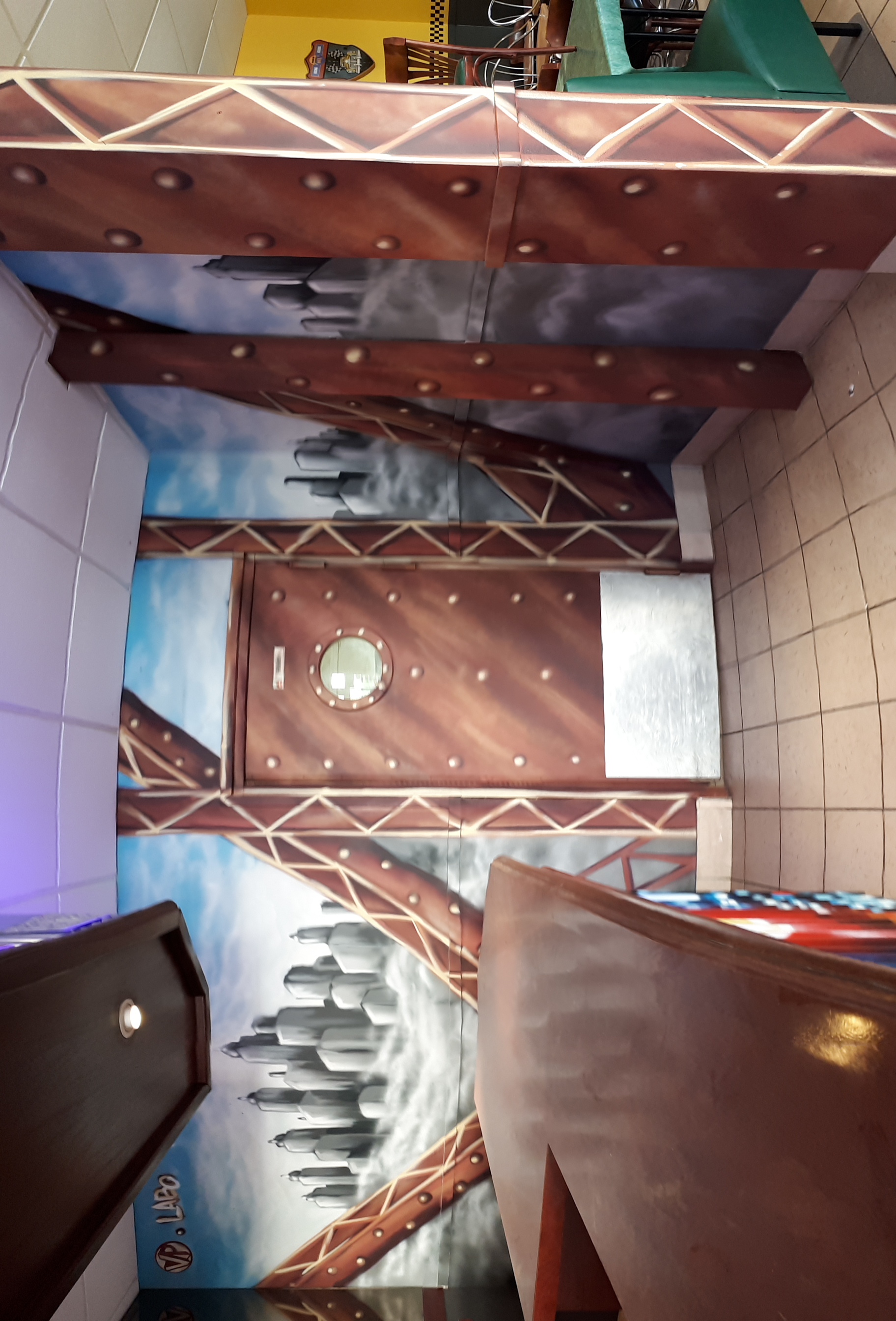 bar