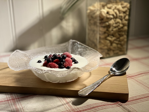Vi är stolta över vår egentillverkade yoghurt!