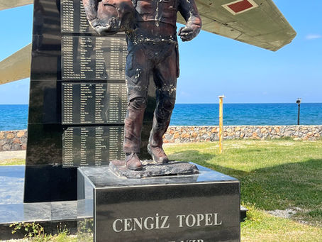 Minnesmerket over Cengiz Topel