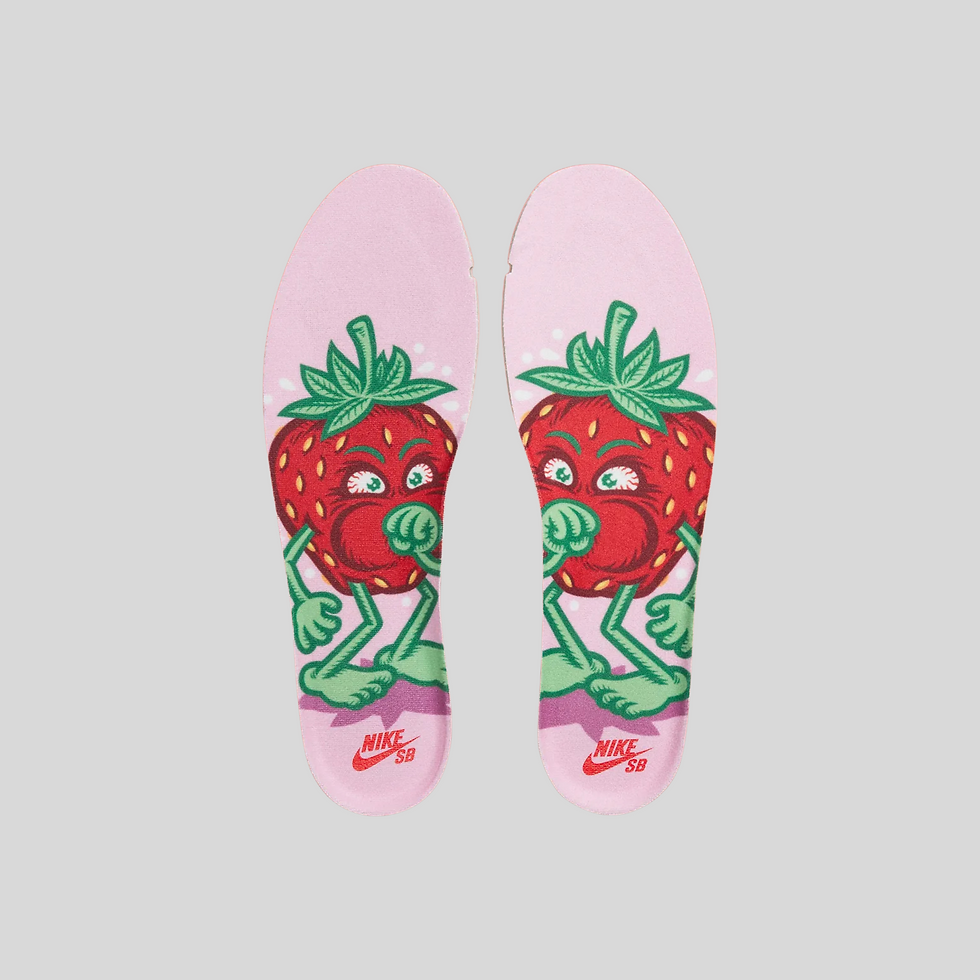 Plantillas de fresa Nike SB: diseño divertido
