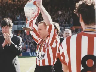 OTD: BALLY SIGNS