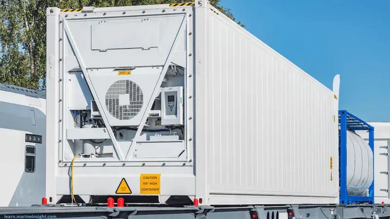 Reefer container for pharma