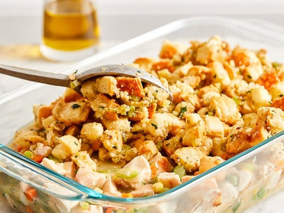 Mrs. Maria’s Weekly Recipe: TURKEY POT PIE WITH STUFFING CRUST