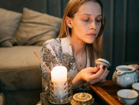 The Science of Scent: How Fragrances Influence Mood & Well-Being