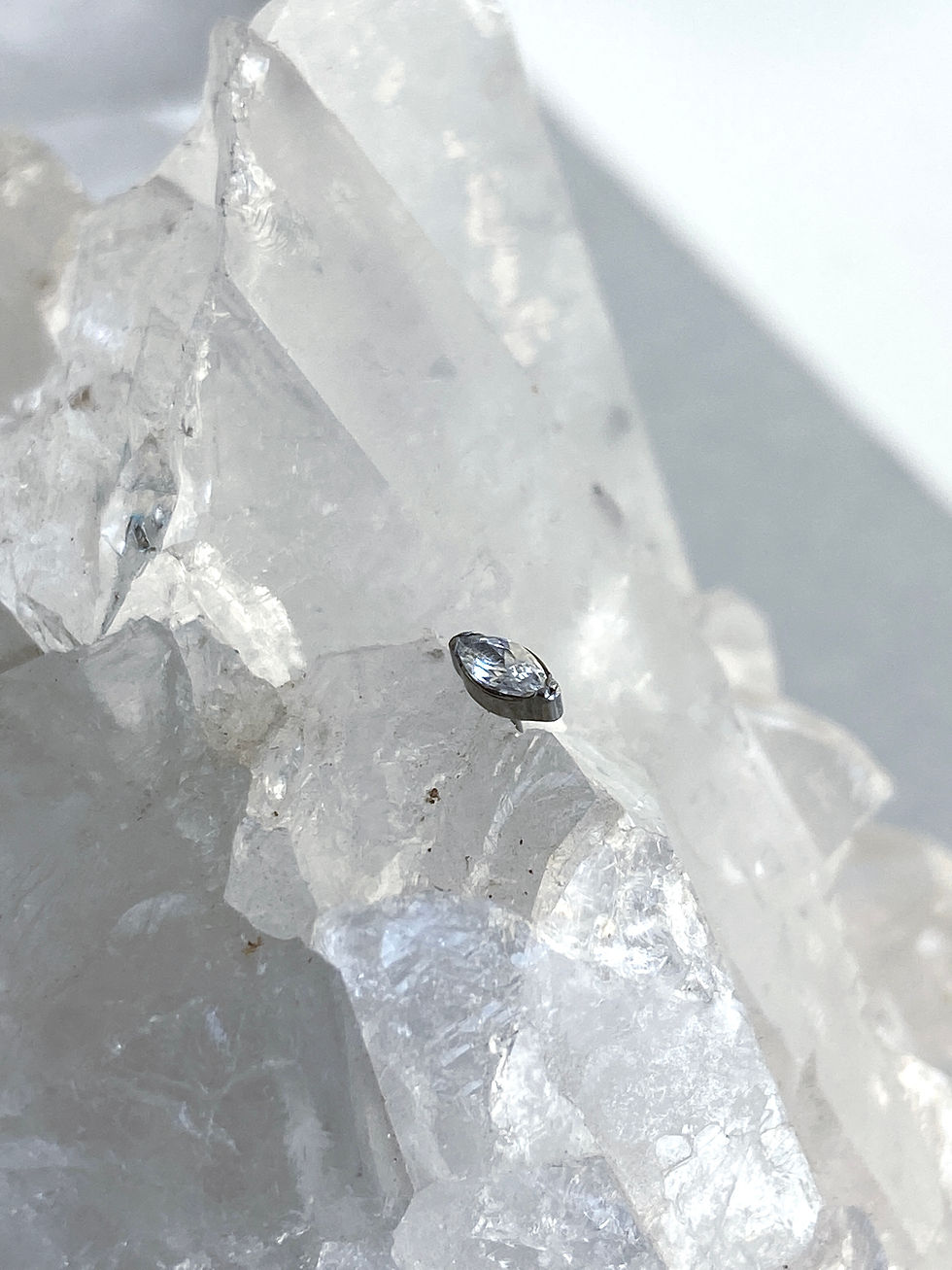 Miniatura: Top Ava marquise (pin)