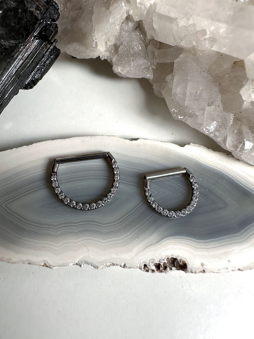 Miniatura: Clicker Tessa zirconias en el frente (16g)