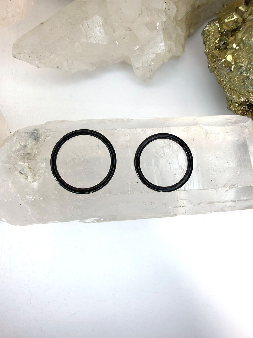 Thumbnail: Argolla Gaia titanio PVD negro (16g, 14g)