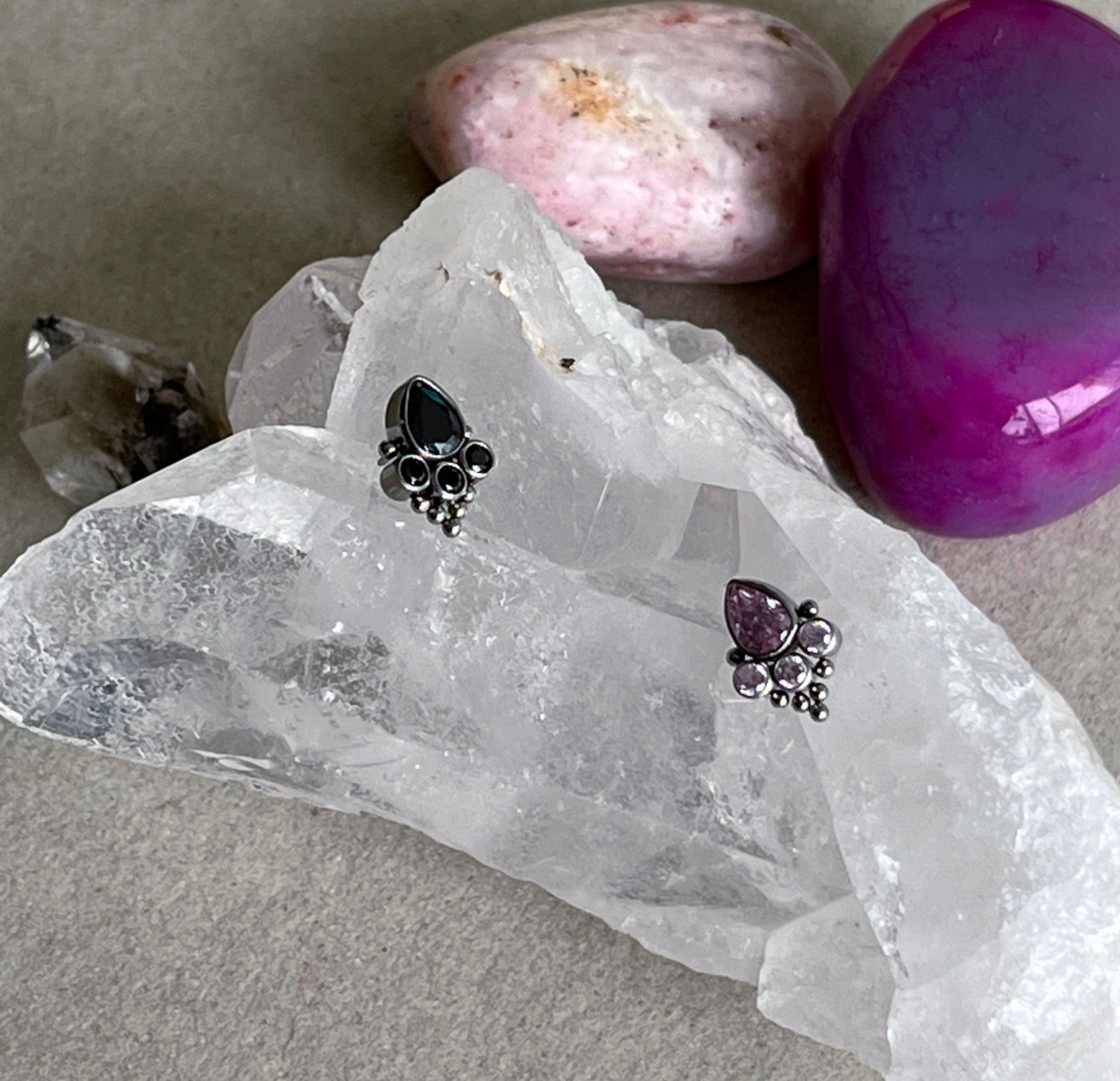 Top Mirage cuatro zirconias & micro esferas (pin)