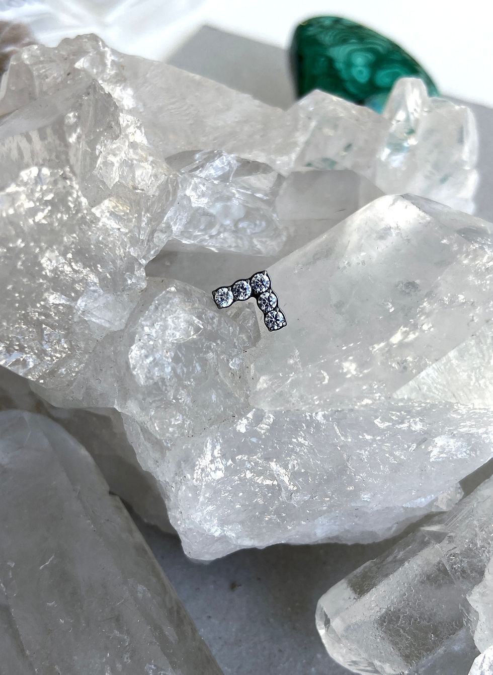 Miniatura: Top Artemis cinco zirconias (pin)