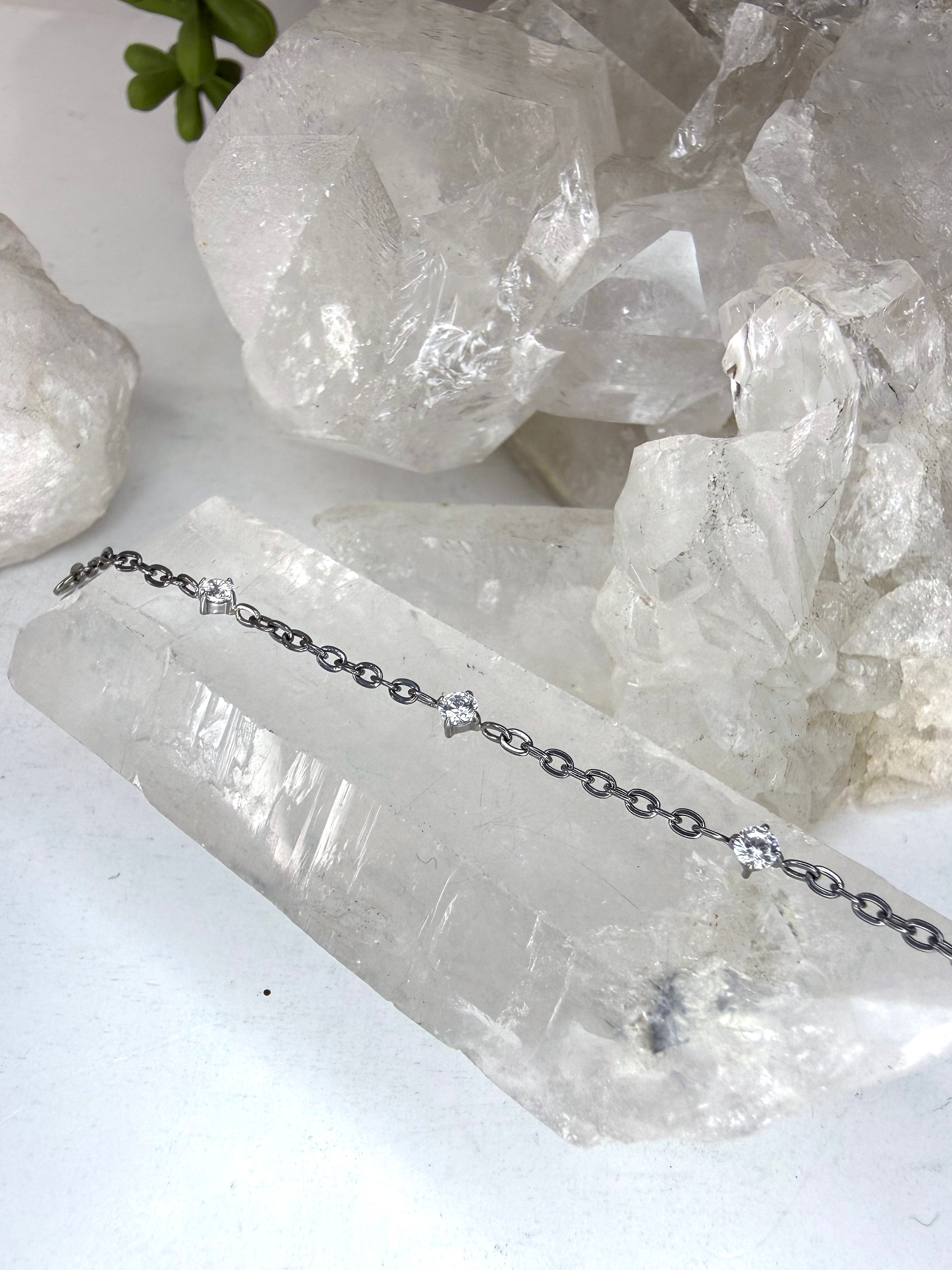 Cadena con 3 zirconias (70mm)