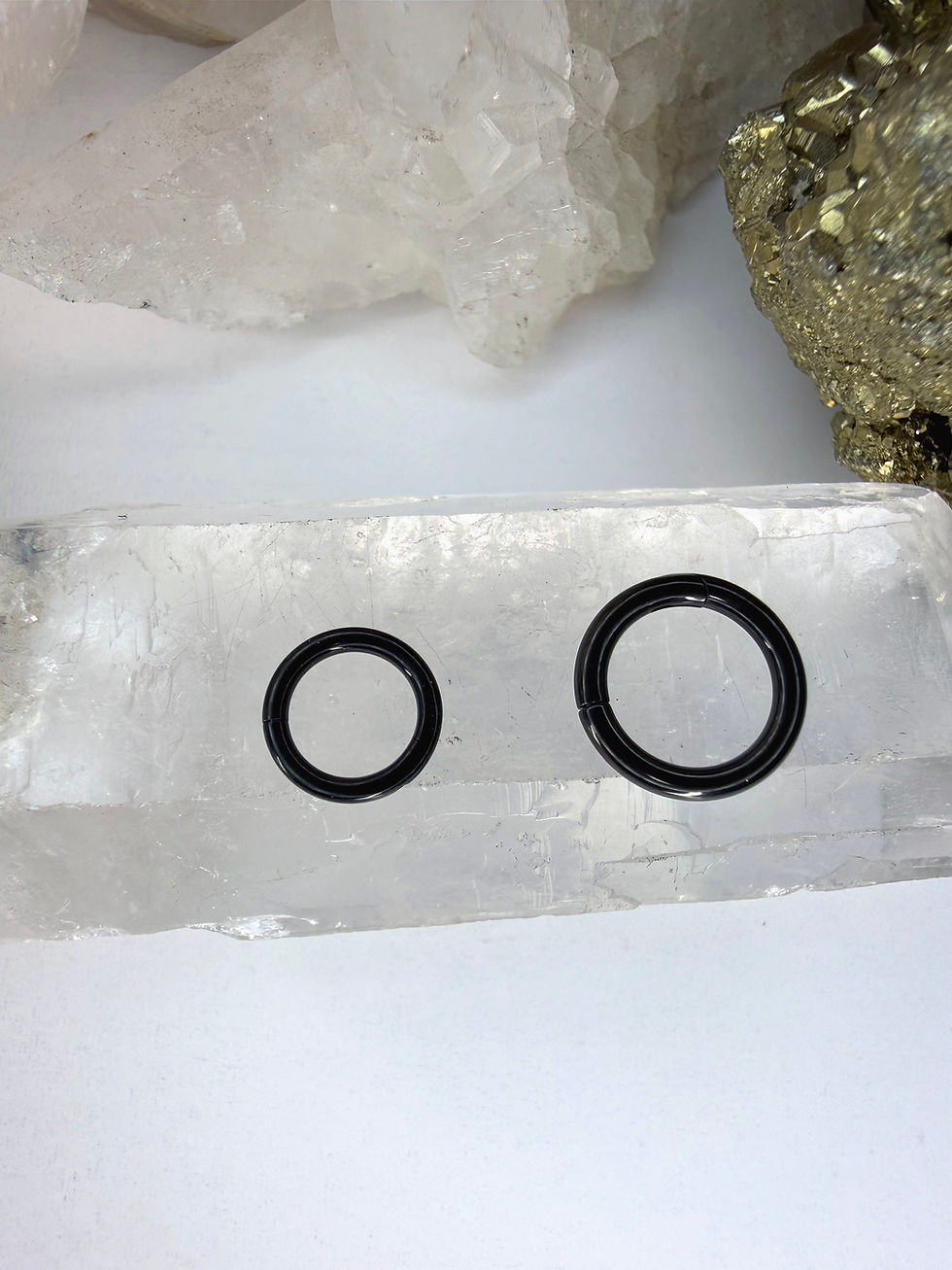 Thumbnail: Argolla Gaia titanio PVD negro (16g, 14g)