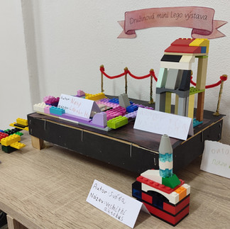 výstava lega ve škole