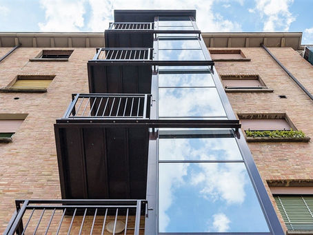 Distanze legali: la costruzione dell'ascensore esterno non deve rispettare le distanze legali indicate nel Codice Civile.