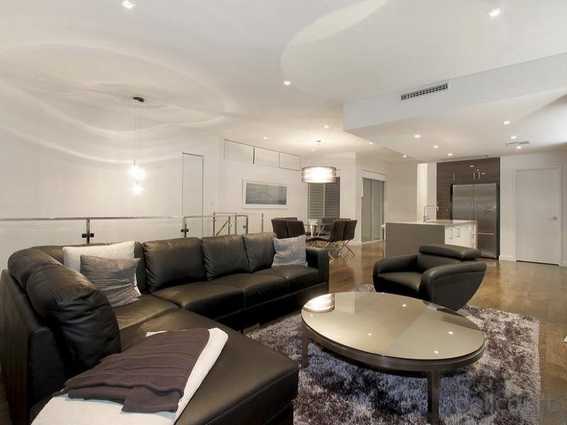Unit 3, 4 Robert Road Como