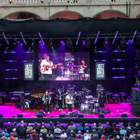 Le jeune saxophoniste de Jazz français Pierre Lapprand avec Yessaï Karapetian 5tet