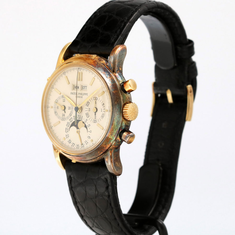 Patek Philippe Perpetual Calendar Chronograph Ref. 3970 crown
