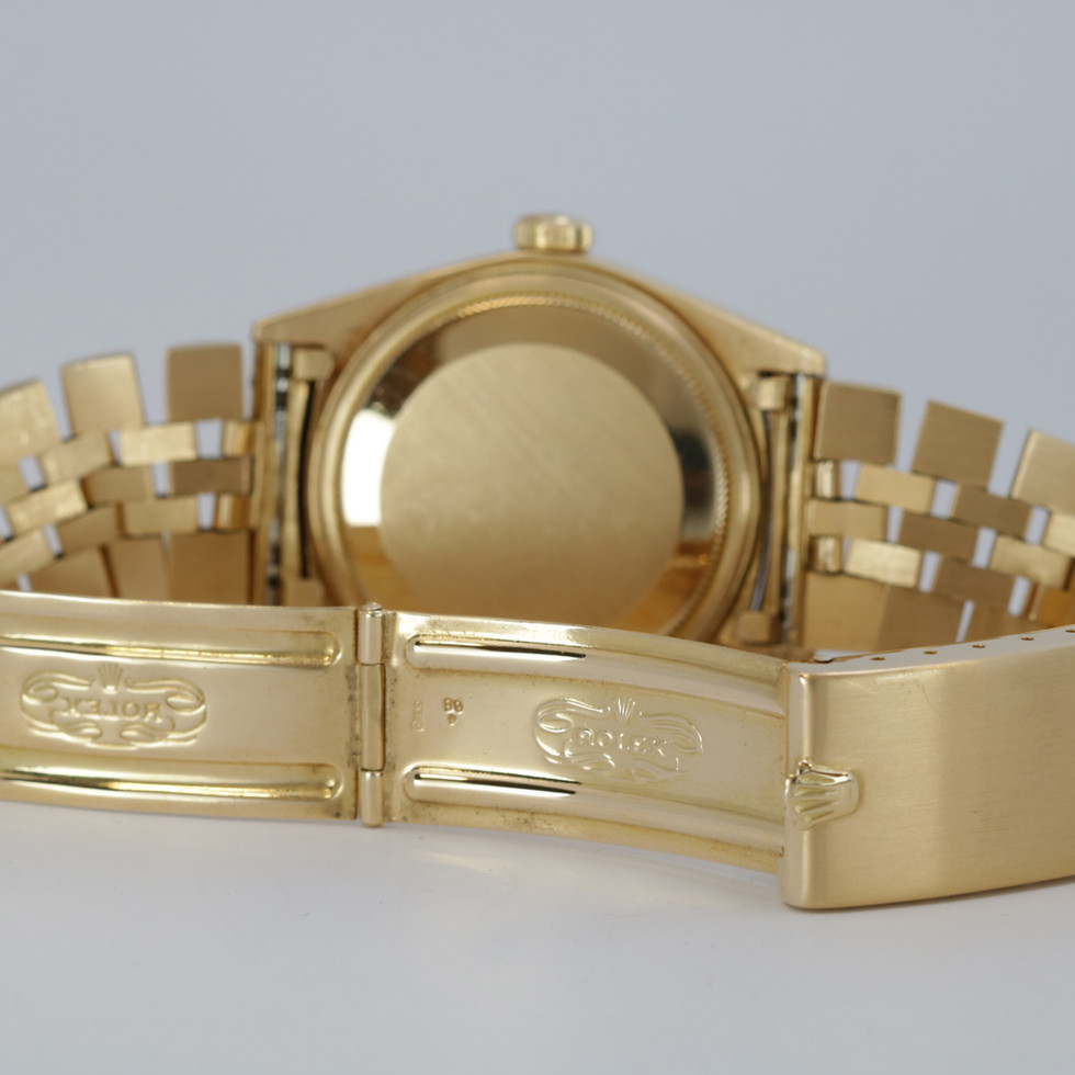 Tropical Rolex Yellow Gold Datejust Ref. 1601 clasp